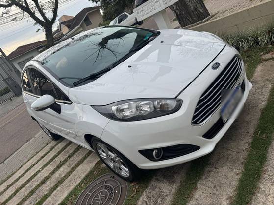 FORD FIESTA 1.6 SE HATCH 16V FLEX 4P POWERSHIFT
